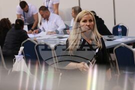 Зала „Арена 8888 София“ - изборни книжа - Полина Витанова