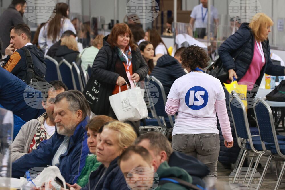 Зала „Арена 8888 София“ - изборни книжа - предаване