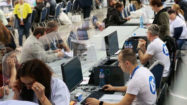 Приемането на протоколите на секционните комисии не върви бързо, според председателите на 23-та и 25-та Районна избирателна комисия 