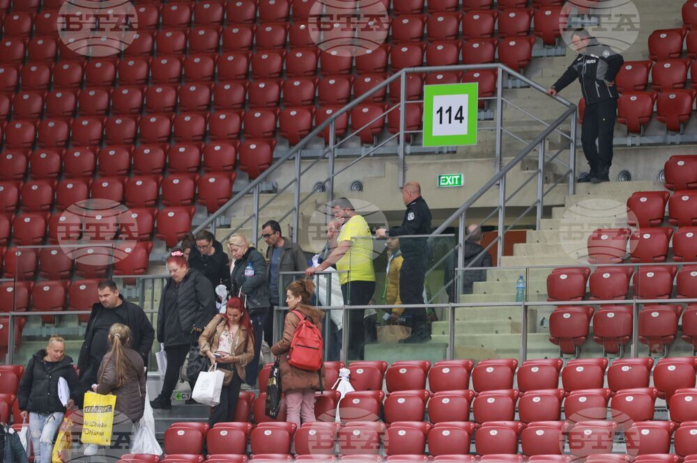 Зала „Арена 8888 София“ - изборни книжа - предаване