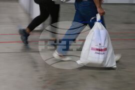 Зала „Арена 8888 София“ - изборни книжа - предаване