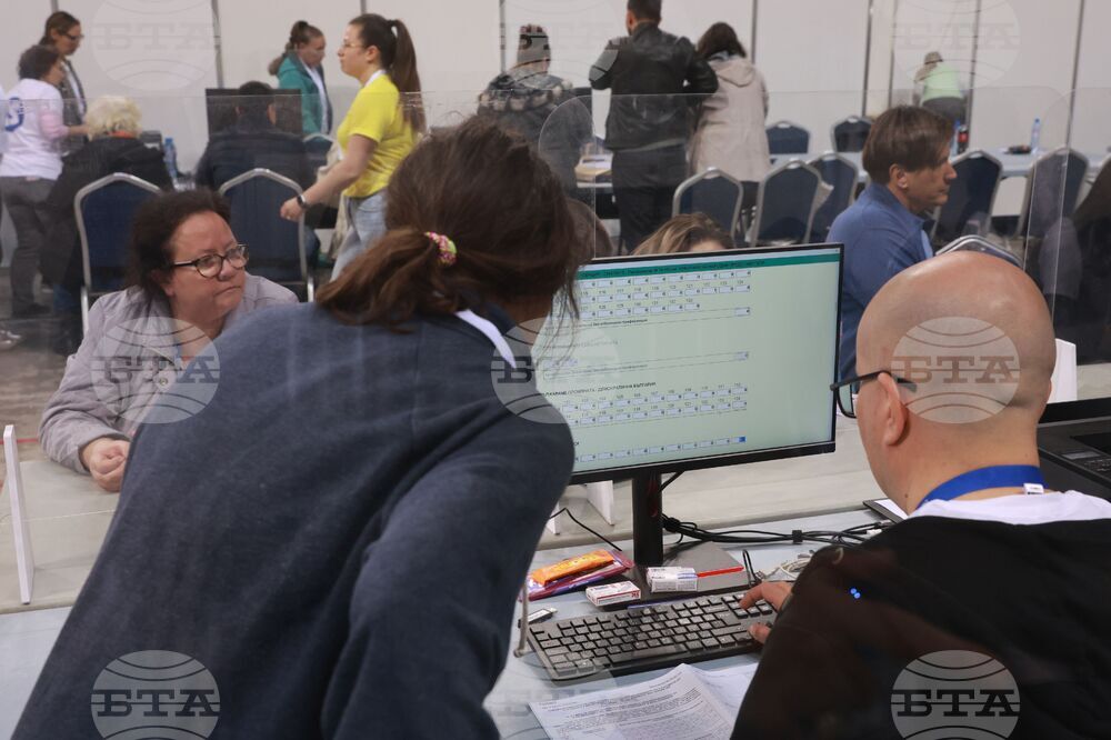 Зала „Арена 8888 София“ - изборни книжа - предаване