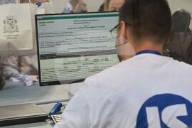 Зала „Арена 8888 София“ - изборни книжа - предаване