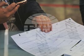 Зала „Арена 8888 София“ - изборни книжа - предаване