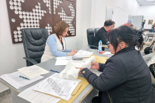 Стара Загора - предсрочни парламентарни избори - РИК - предаване на изборни книжа