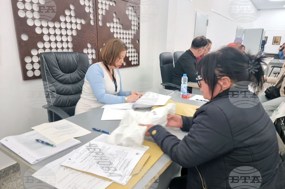 Стара Загора - предсрочни парламентарни избори - РИК - предаване на изборни книжа