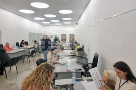 Стара Загора - предсрочни парламентарни избори - РИК - предаване на изборни книжа