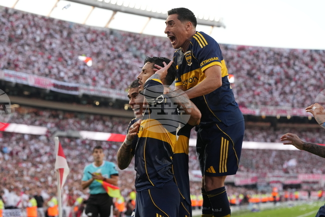 Гол от дузпа на Леандро Паредес донесе победата на Бока Хуниорс в Суперкласико