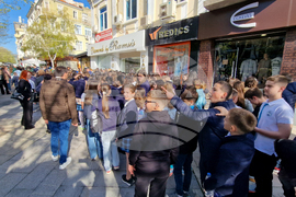 Шумен - шествие - СУ „Панайот Волов“