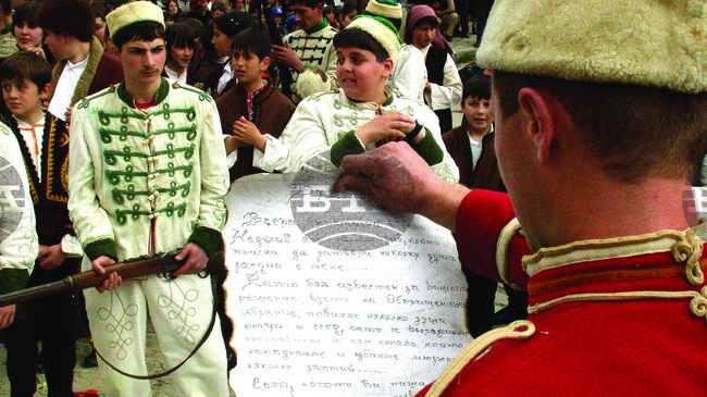 Темата за Априлското въстание в изкуството, прочетена през архива на БТА