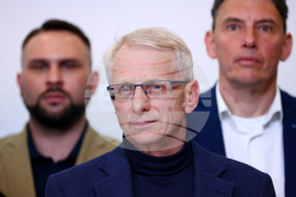 „Продължаваме промяната - Демократична България“ - предсрочни парламентарни избори - изявления