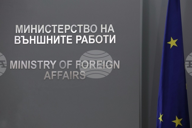В Румъния се въвеждат временни ограничения за движение на товарни автомобили над 7,5 това до 2 май, съобщиха от външното министерство 