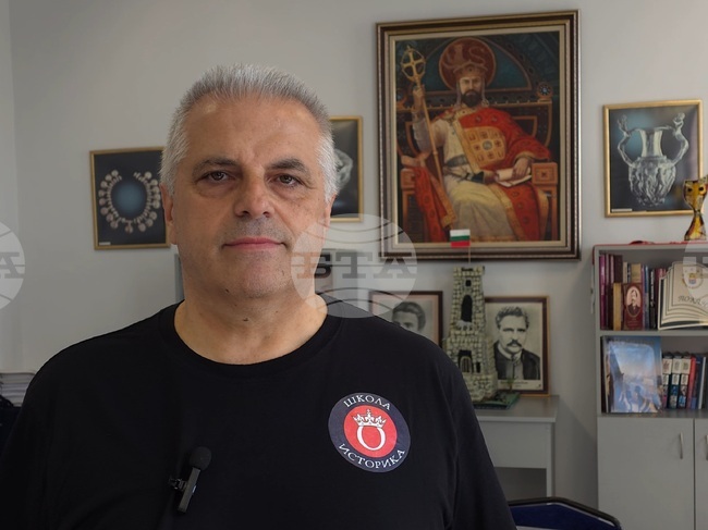 Априлското въстание е вододелът, от който вече може да кажем, че съществуваме като осъзната нация, бореща се за свободата си, каза историкът Димитър Димов