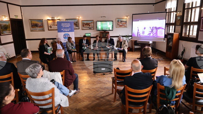 В Копривщица бяха представени брой на списание ЛИК на БТА и издание на БАН, посветени на 150-годишнината от Априлското въстание 