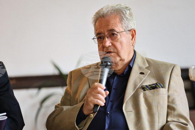 Чл.-кор. на Българската академия на науките Иван Гранитски представи акценти в списанието на БАН, посветено на годишнината от Априлското въстание