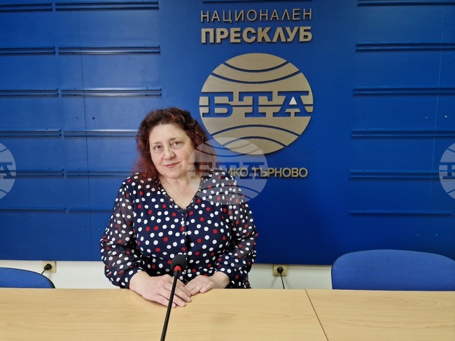 Четири четнически знамена са поръчани от Стефан Стамболов за Първи революционен окръг, каза проф. д-р Светла Атанасова във Велико Търново