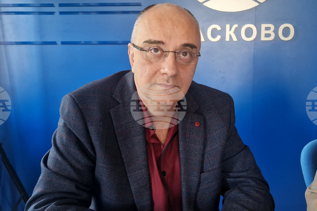 Априлското въстание е достойно събитие да бъде обявено за национален празник, каза историкът от Хасково Милен Вълчев