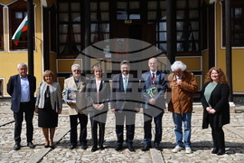 Копривщица - 150 години Априлско въстание - БТА - БАН - мост „Първа пушка“ - поднасяне на цветя