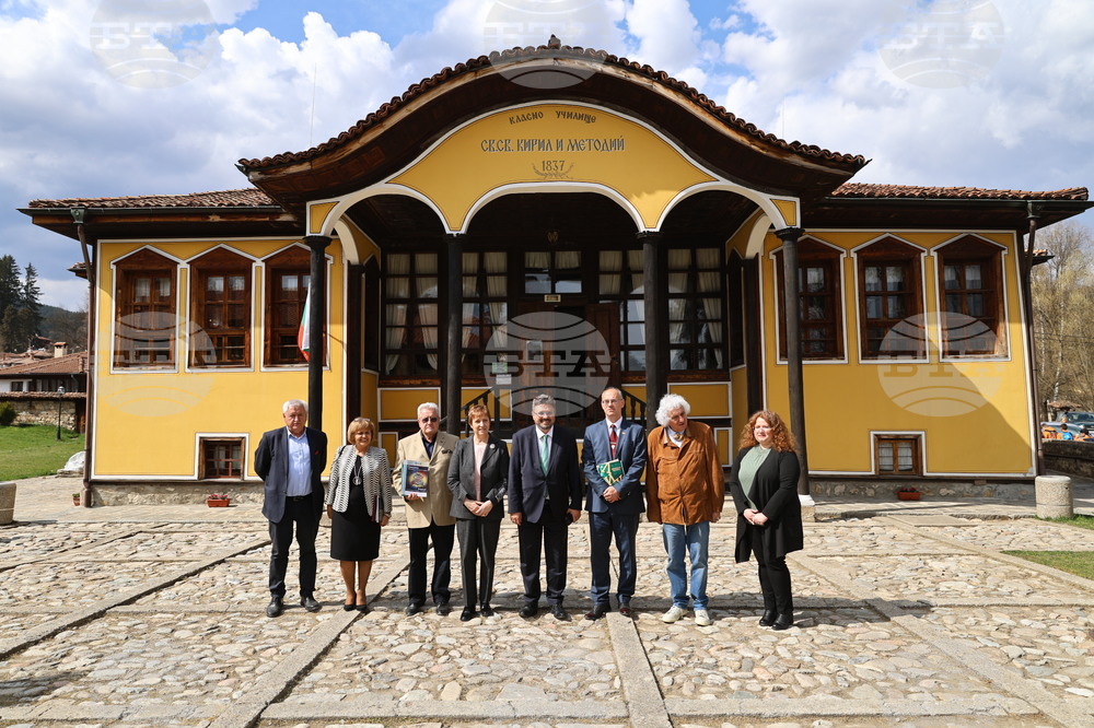 Копривщица - 150 години Априлско въстание - БТА - БАН - мост „Първа пушка“ - поднасяне на цветя