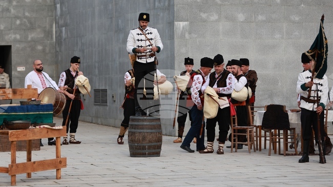 Русе отбеляза 150 години от избухването на Априлското въстание с историческа възстановка и с изложба