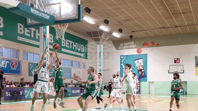 Балкан (Ботевград) победи Берое като гост в двубой от Националната баскетболна лига