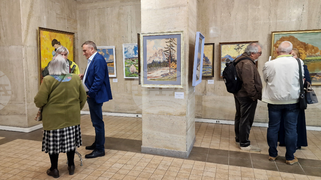 Изложбата в галерия „Алма матер“ разкрива Александър Дубовик като уникален художник и архитект, каза арх. Петър Диков