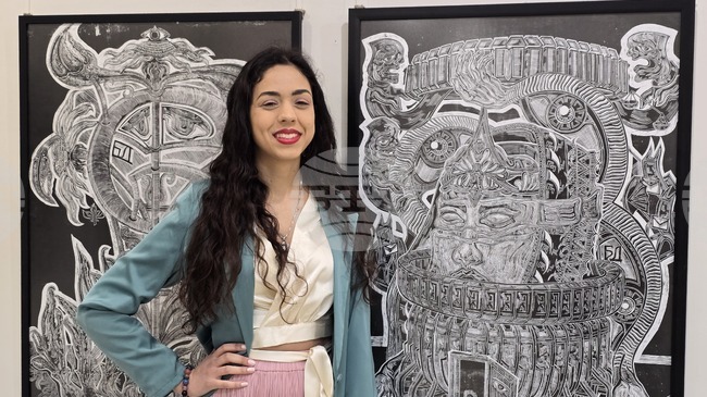 Биляна Димитрова представя в Плевен първата си самостоятелна изложба "Кутията на Пандора"