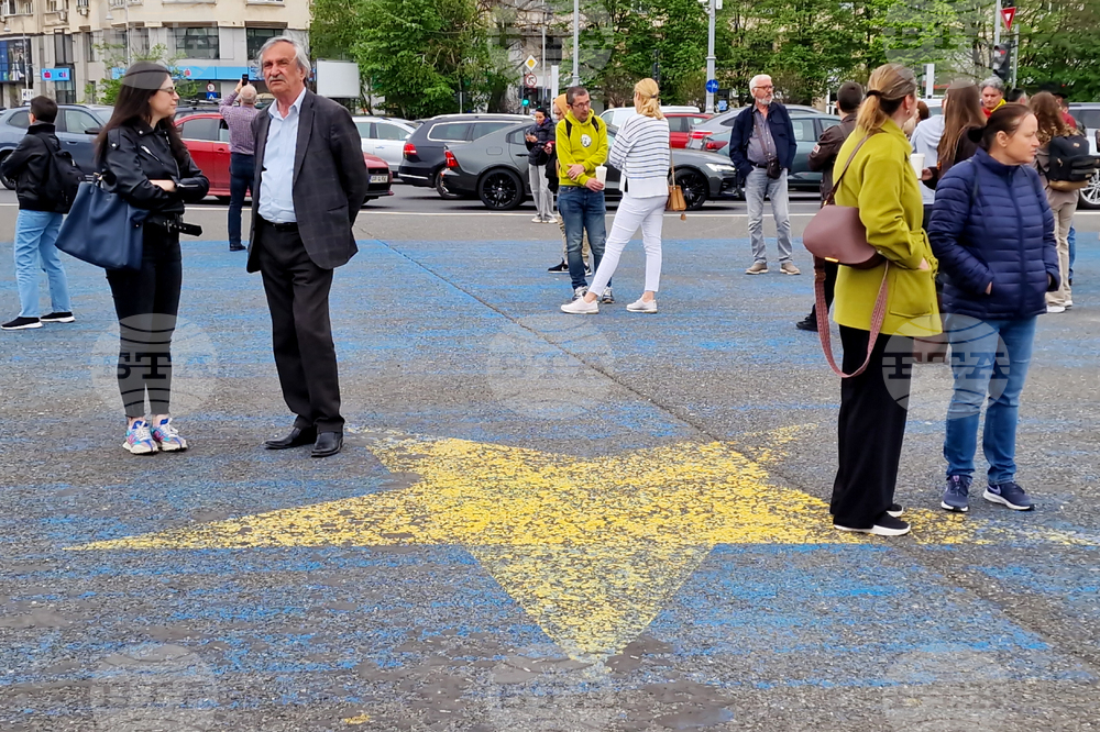 Румъния - Букурещ - подкрепа за румънския премиер Илие Боложан