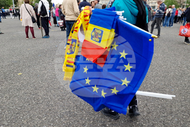 Румъния - Букурещ - подкрепа за румънския премиер Илие Боложан