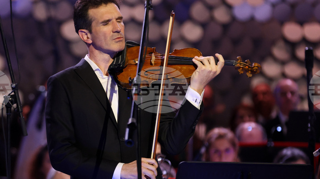 Президент, премиер и министри присъстваха на концерта по повод 150-годишнината от Априлското въстание 