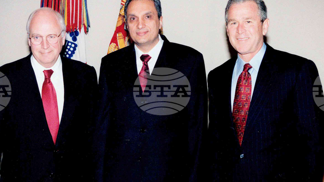 Преди 25 години президентът Джордж У. Буш посреща българския премиер Иван Костов в Белия дом 