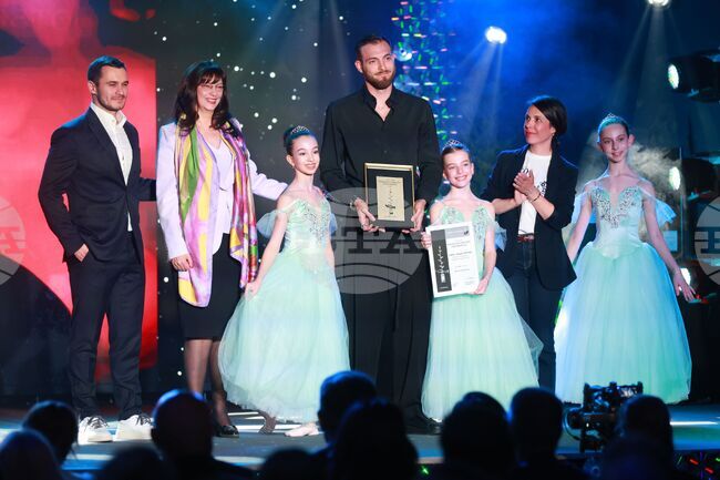 Фондация „Стоян Камбарев“ - награди