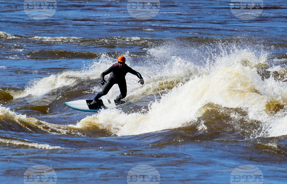 Canada Spring Surfer