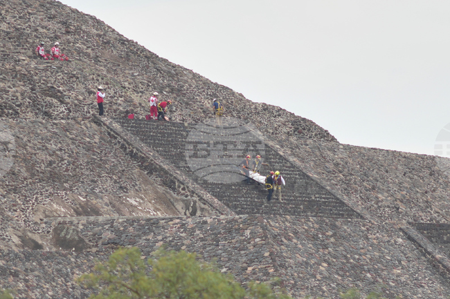 Канадска туристка бе убита, а още четирима бяха ранени при стрелба около пирамидите Теотиуакан в Мексико