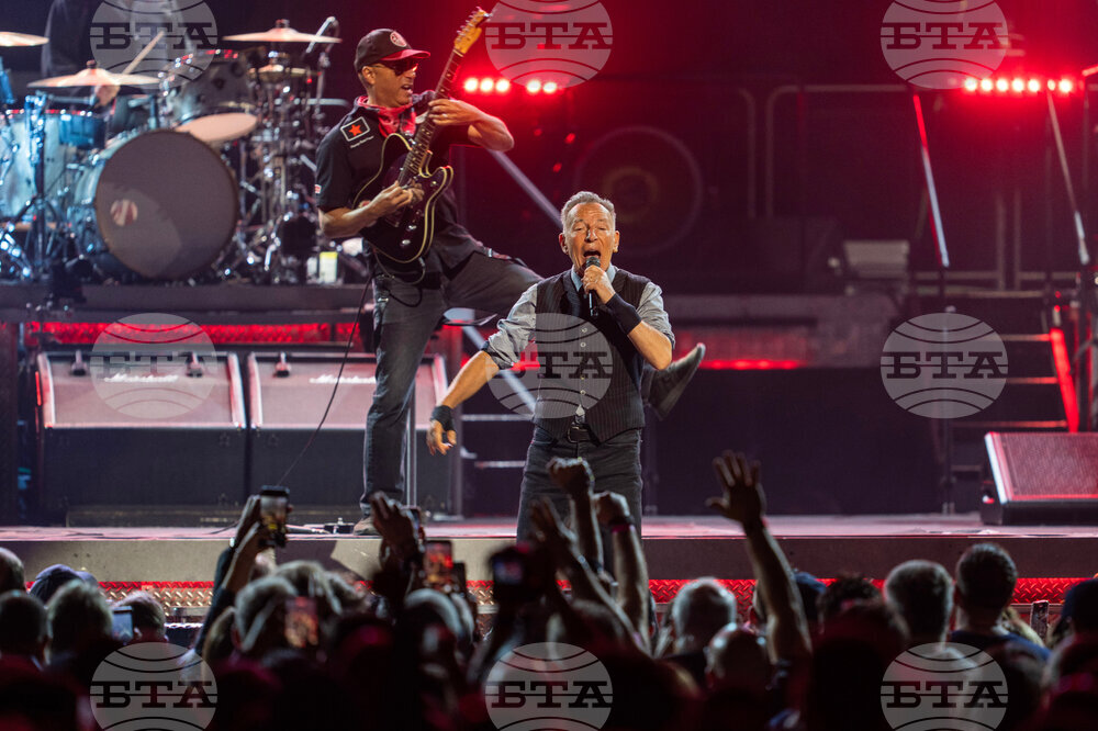 Bruce Springsteen and the E Street Band in Concert - Newark, N.J.