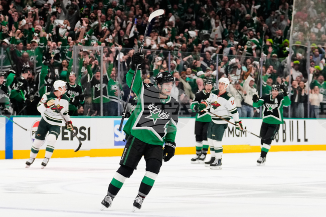 APTOPIX Wild Stars Hockey