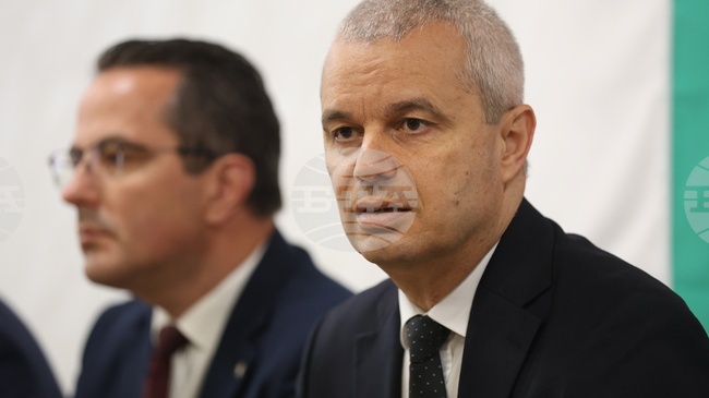 На тези избори идеологиите претърпяха крах, по-скоро победи желанието за спокойствие и за дълго управление, заяви лидерът на "Възраждане" 