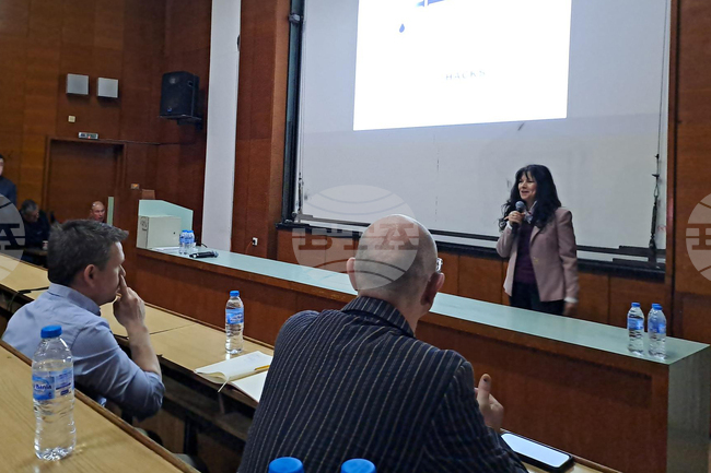  Университет по архитектура, строителство и геодезия - „ХидроХакс“ - инициатива