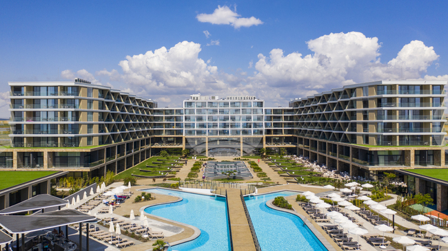 Wave Resort Promotes Spa Concept with "Black Gold" and Magnetite Sand from Pomorie Region