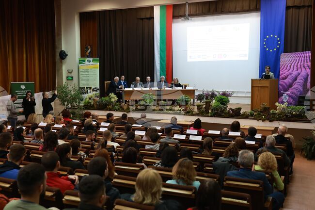 Бъдещето на туризма и устойчиви решения обсъдиха представители на институции и експерти на конференцията „Туризъм. Природа. Иновации“ в София