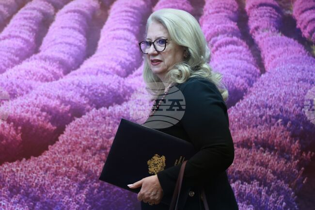 Според министър Ирена Георгиева бъдещето на туризма е в баланса между технология и природа, растеж и опазване