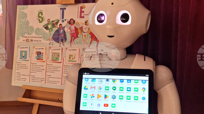 Първият STEM център в старозагорското Шесто основно училище „Свети Никола“ бе открит официално