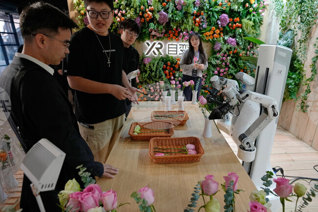 China House Cleaning Robot