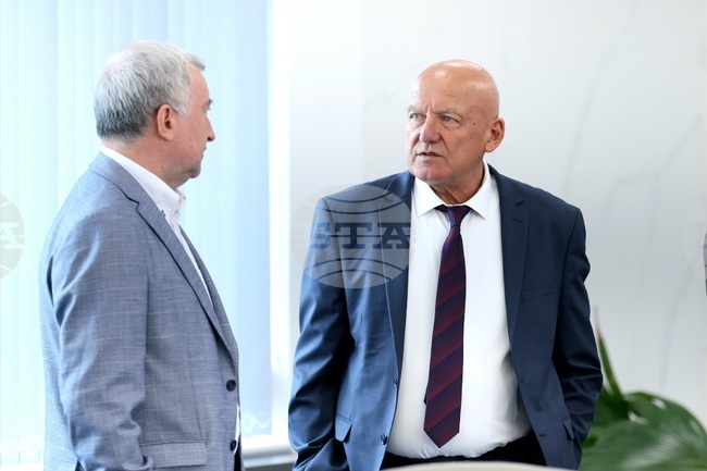 НСА - „Висшето образование - реален приоритет на политическия и обществен живот в България" - дискусия