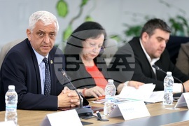 НСА - „Висшето образование - реален приоритет на политическия и обществен живот в България" - дискусия