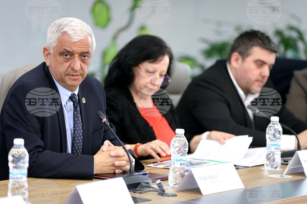 НСА - „Висшето образование - реален приоритет на политическия и обществен живот в България" - дискусия