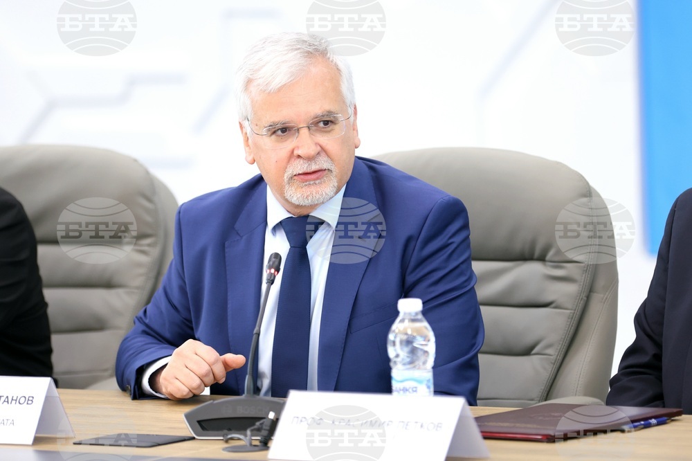 НСА - „Висшето образование - реален приоритет на политическия и обществен живот в България" - дискусия