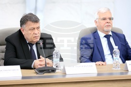НСА - „Висшето образование - реален приоритет на политическия и обществен живот в България" - дискусия