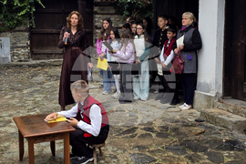 Благоевград - 150 години от Априлското въстание - възстановка с ученици