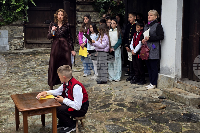 Благоевград - 150 години от Априлското въстание - възстановка с ученици